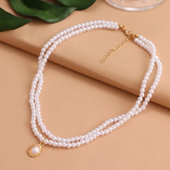 Double Layer Pearl Pendant Necklace - Picture 3 of 6